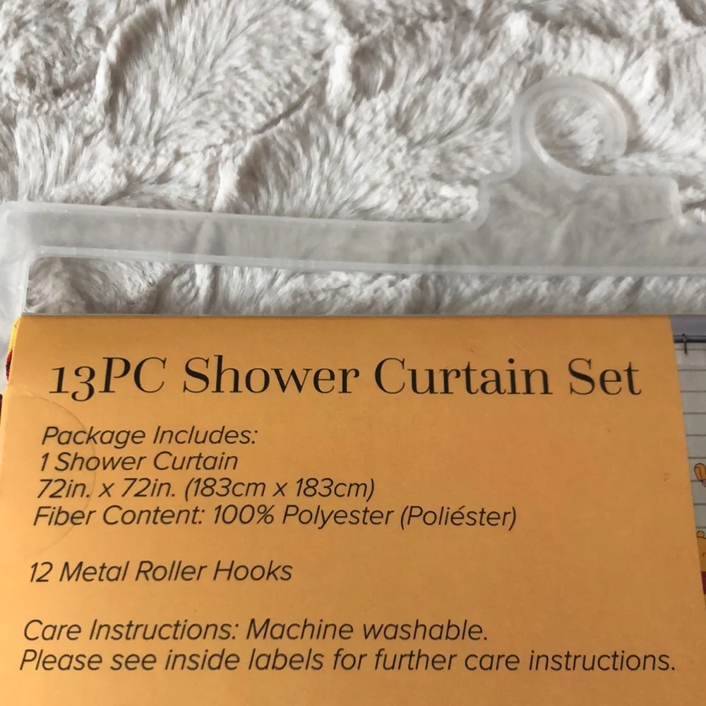 Disney Winnie the Pooh and Piglet Shower Curtain Set